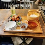 サロン ギンザサボウ - 【信玄鶏の唐揚げ定食】(¥1500)+【かりがね茶 山笑う】(¥650)