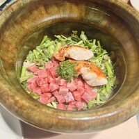 焼肉古今 - せりと金目鯛とヒレの土鍋ご飯