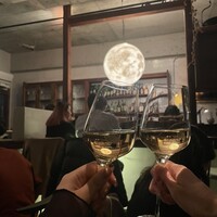 ワインとくつろぐ ツキアカリ - 