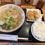 Kita hachi - 塩ラーメンとご飯＋唐揚げセット