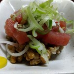 鶴亀 - まぐろ納豆 420円(税込)(2024年4月4日撮影)