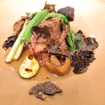 Global French Kitchen 雫 - 日本酒でマリネした和牛ほほ肉のブレゼ　春トリュフ