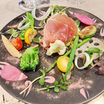 Global French Kitchen 雫 - 美女のサラダ　桜ver.