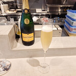 Global French Kitchen Shizuku - champagne Nicolo & Paradis Brut Tradition