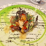 Global French Kitchen 雫 - 長崎県産平鱸のポアレ　駿河湾産桜海老とガルムのサルサ（ホタルイカもあったよ！）