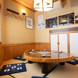 A relaxing Japanese space with fully private tatami rooms and spacious tatami rooms