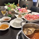 Gokuhin Hinabe Shabushabu - 