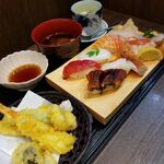 わら焼きと寿司 駅前 - 