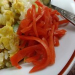 鶴亀 - 五目チャーハン 600円(税込)ニラ玉 400円(税込)(2024年2月16日撮影)