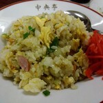 鶴亀 - 五目チャーハン 600円(税込)ニラ玉 400円(税込)(2024年2月16日撮影)