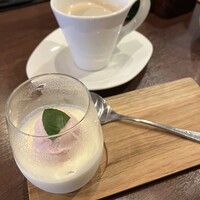 トラットリア イル レガーロ - 