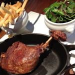 ラ・ピッチョリー・ドゥ・ルル - ランチコース（２，０００円＋税）のメイン「フランス産鴨モモ肉のコンフィ」２０１４年２月