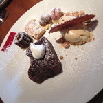 ラ・ピッチョリー・ドゥ・ルル - ランチコース（２，０００円＋税）の「シェフ気まぐれ本日のデザート」この日のメインはフォンダンショコラ。２０１４年２月