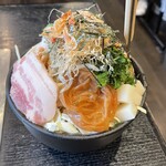 月島名物もんじゃ だるま 粋な店 - シラスと紫蘇と梅の爽やかもんじゃの焼く前です。