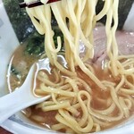 家系ラーメン みさき家 - 麺リフト