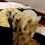 俺の中華たなか家 - 「味噌つけ汁」浸してリフト⤴️して啜ればスープが絡んで旨しლ(´ڡ`ლ)