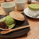 京都石塀小路豆ちゃ - 抹茶プリン、抹茶アイスもなか