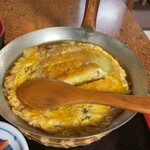 いし原 - 親子鍋に乗って提供されます