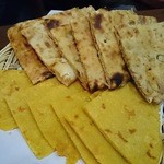 大阪ハラールレストラン - チキンパラタ＆マキ・キ・ローティ