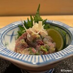お酒と飯 たしなみ - 鯵の梅肉たたき