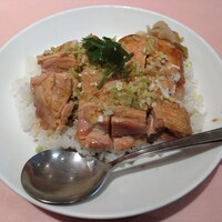 シェフス - 海南丼