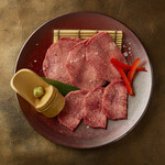 Toukyou Yakiniku Heijouen - 特選タン塩/ thick cut marbled beef tongue 