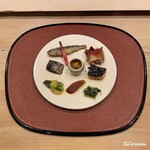 御料理 寺沢 - 稚鮎の南蛮漬､薑､鰯の咖喱煮､楤ノ芽の酢味噌､唐墨､山葵菜の御浸し､北寄貝の酒盗焼､海鞘の莫久来和え