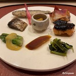 御料理 寺沢 - 稚鮎の南蛮漬､薑､鰯の咖喱煮､楤ノ芽の酢味噌､唐墨､山葵菜の御浸し､北寄貝の酒盗焼､海鞘の莫久来和え