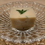 御料理 寺沢 - 豆乳と白餡と木の芽の寒天寄せ