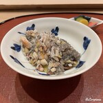 御料理 寺沢 - 毛蟹と早掘りの筍と槍烏賊と烏賊墨の炊き込みごはん