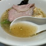 酒肴場 屯 - ふわっと香るぶどう山椒の爽やかな刺激と煮干しの旨み