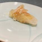 鮨処 有馬 - ヒラメの昆布締め