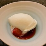 虹吉 - 愛媛の牛乳と苺