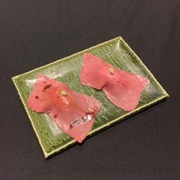 赤身炙り寿司（2貫）