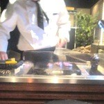 リュクス　タジマヤ - 目の前で焼いてくれるパフォーマンスも変わらない