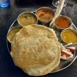 Indian Street Food & Bar GOND - ランチミールス
