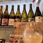 家庭料理とワインの店 Kuwabara - 可愛いエチケットの数々