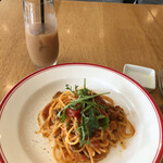 TRATTORIA AL POMPIERE - トマトソースパスタ、麺もちもちで美味しいねん。