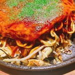 Hakata Teppanyaki Hiroshima Okonomiyaki Monchan - 肉玉そば