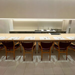 CHIUnE - ☆カッコいいカウンター席☆