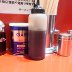 ラーメン二郎 - 卓上調味料