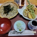 牛久藩一万十七石 - 2024.4天ざる蕎麦1750円　普通が大盛並み