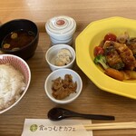 食のつむぎカフェ UMENOHANA エビスタ西宮店 - 