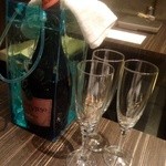 牛蔵 - スパークリングワイン