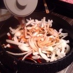 牛蔵 - すき焼き調理中