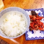 烏江亭 - 締めの鮭のほぐし身とご飯。