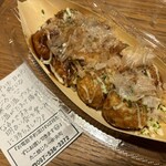 Tako Yaki Jiro - 塩とソースの半分半分 8個 680円