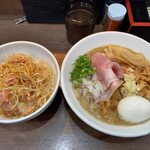 ヌードル＆スパイスカレー 今日の1番 - 