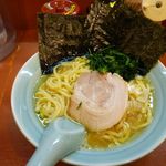 新吉家 - 醤油ラーメン