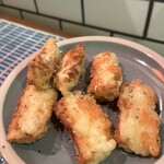 スタンド4坪らばー - ちくわのフリットインチーズ